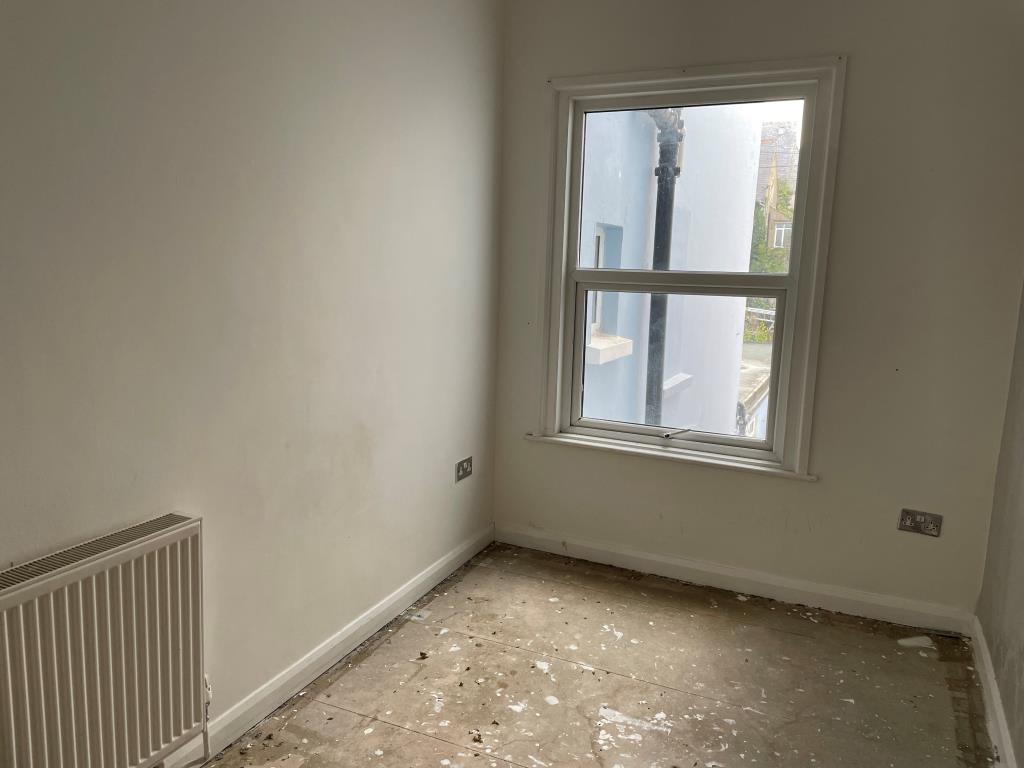 Lot: 8 - TWO-BEDROOM FLAT IN NEED OF UPDATING - View of bedroom with rear westerly aspect